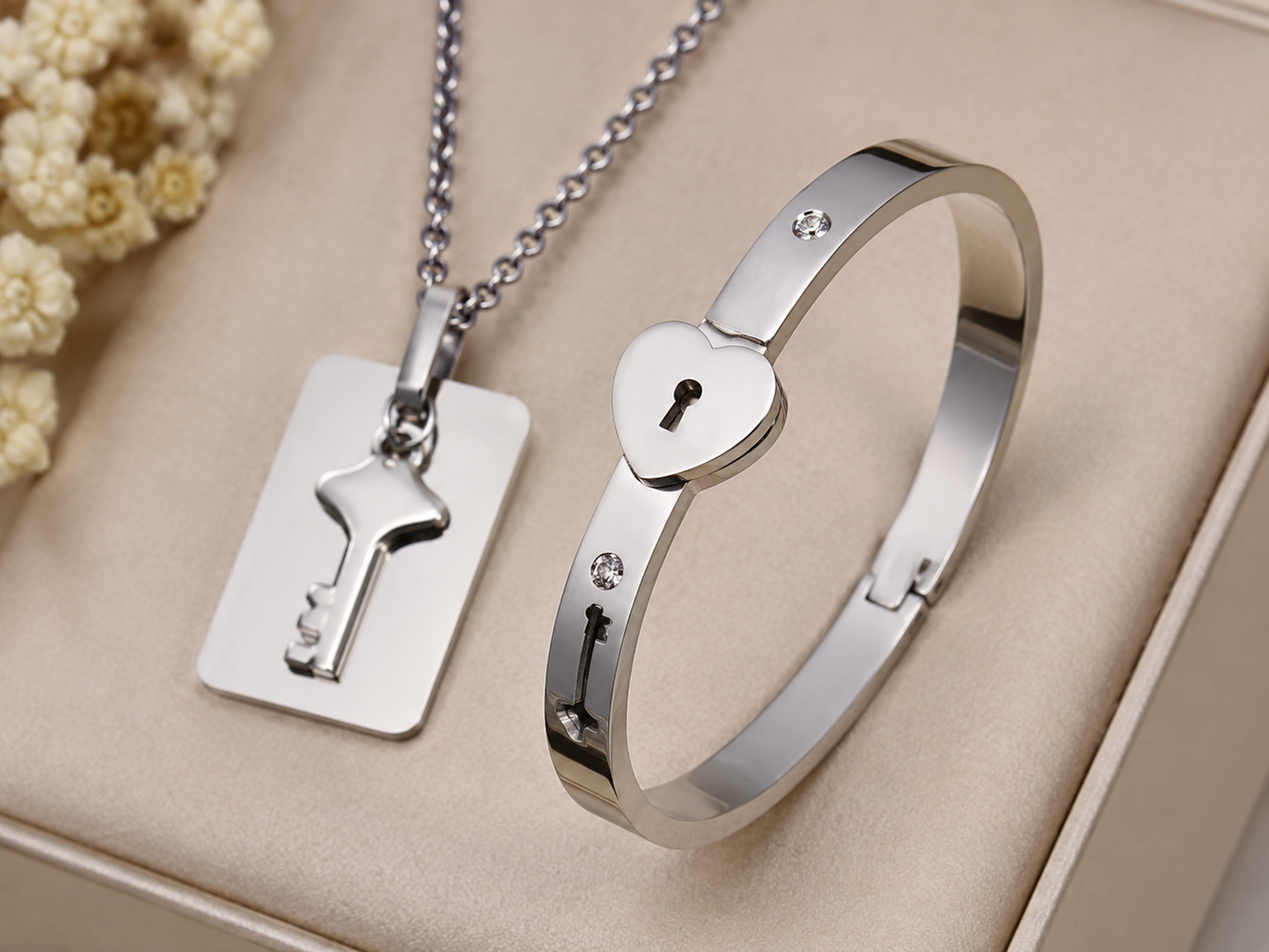 Couple Love Lock Bracelet- Key & Lock Matching Set | USA Fast Shipping 3-7 Days